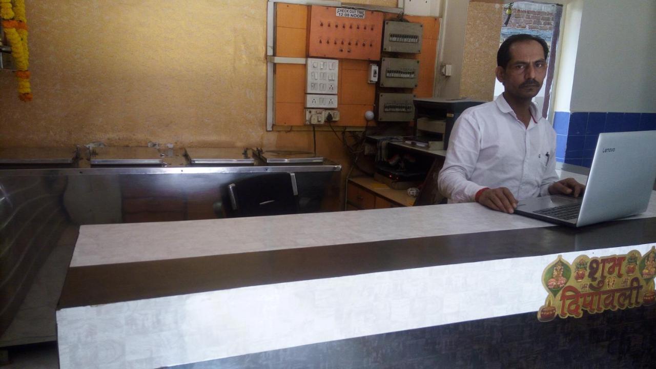 Hotel Sarang Lodge Panvel Exterior foto