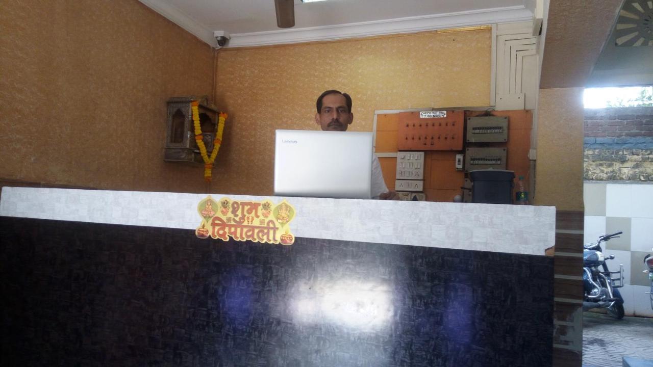 Hotel Sarang Lodge Panvel Exterior foto